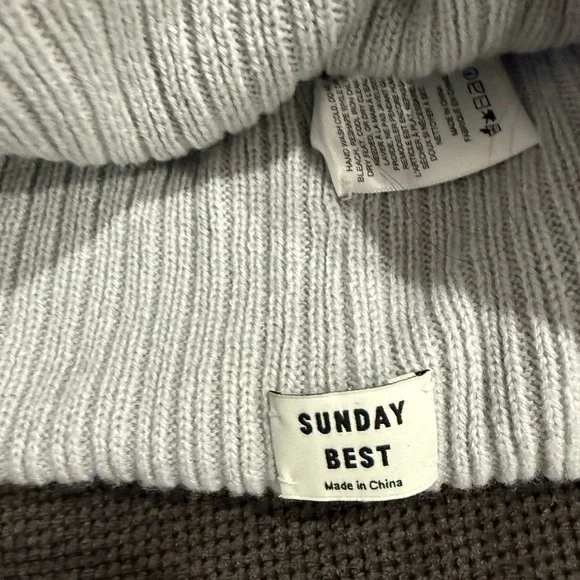 Sunday Best Light Gray Ribbed toque - Picture 3 of 4